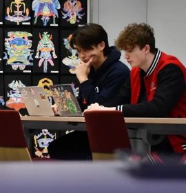 G12 Student study hard