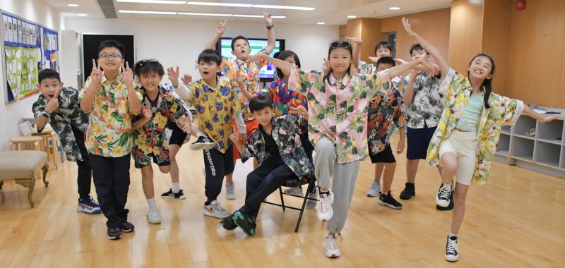 children dancing in class