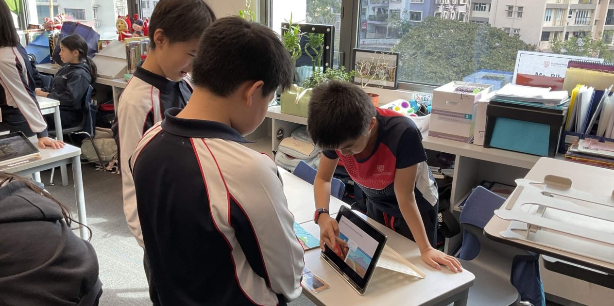 students working on a project together