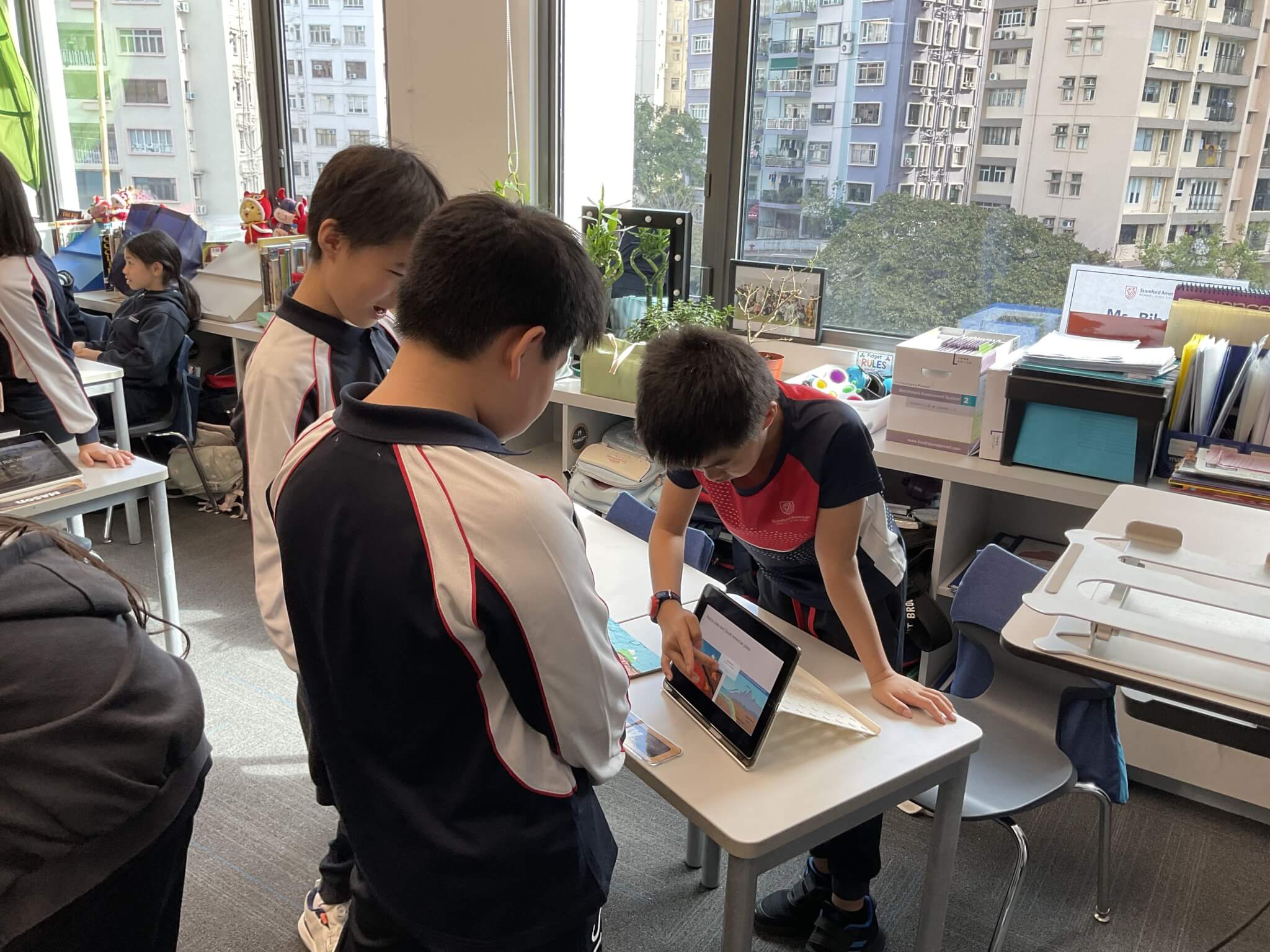 students working on a project together